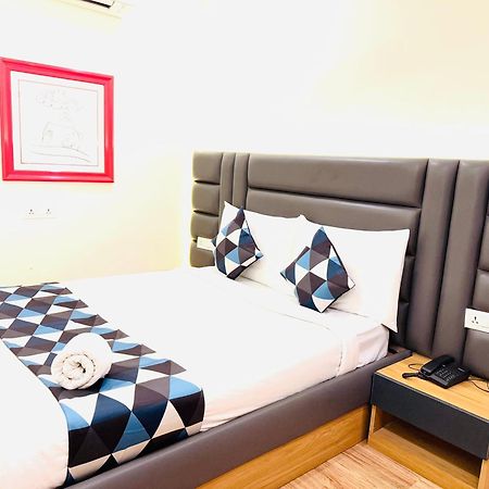 White Ridge Premium Hotel Haiderabad Buitenkant foto