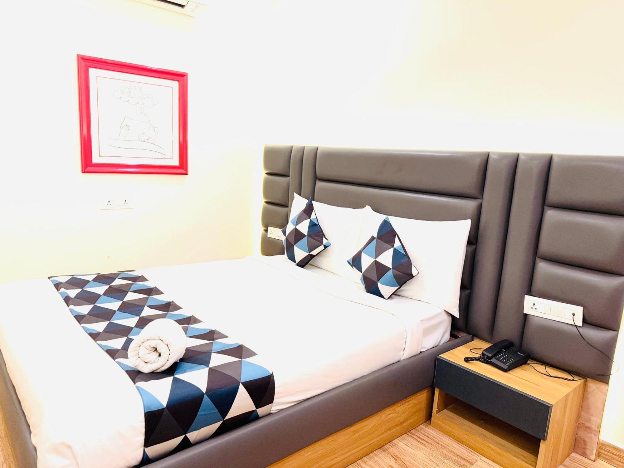White Ridge Premium Hotel Haiderabad Buitenkant foto