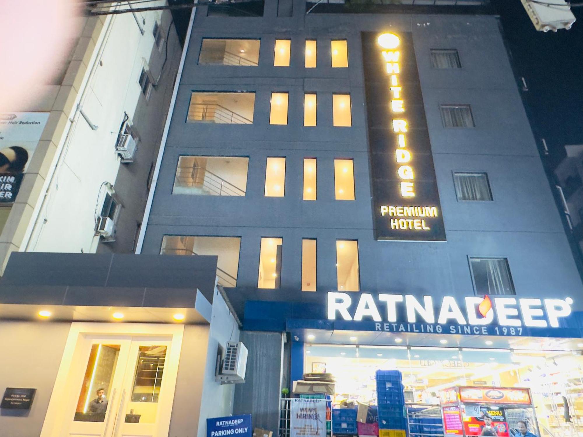 White Ridge Premium Hotel Haiderabad Buitenkant foto