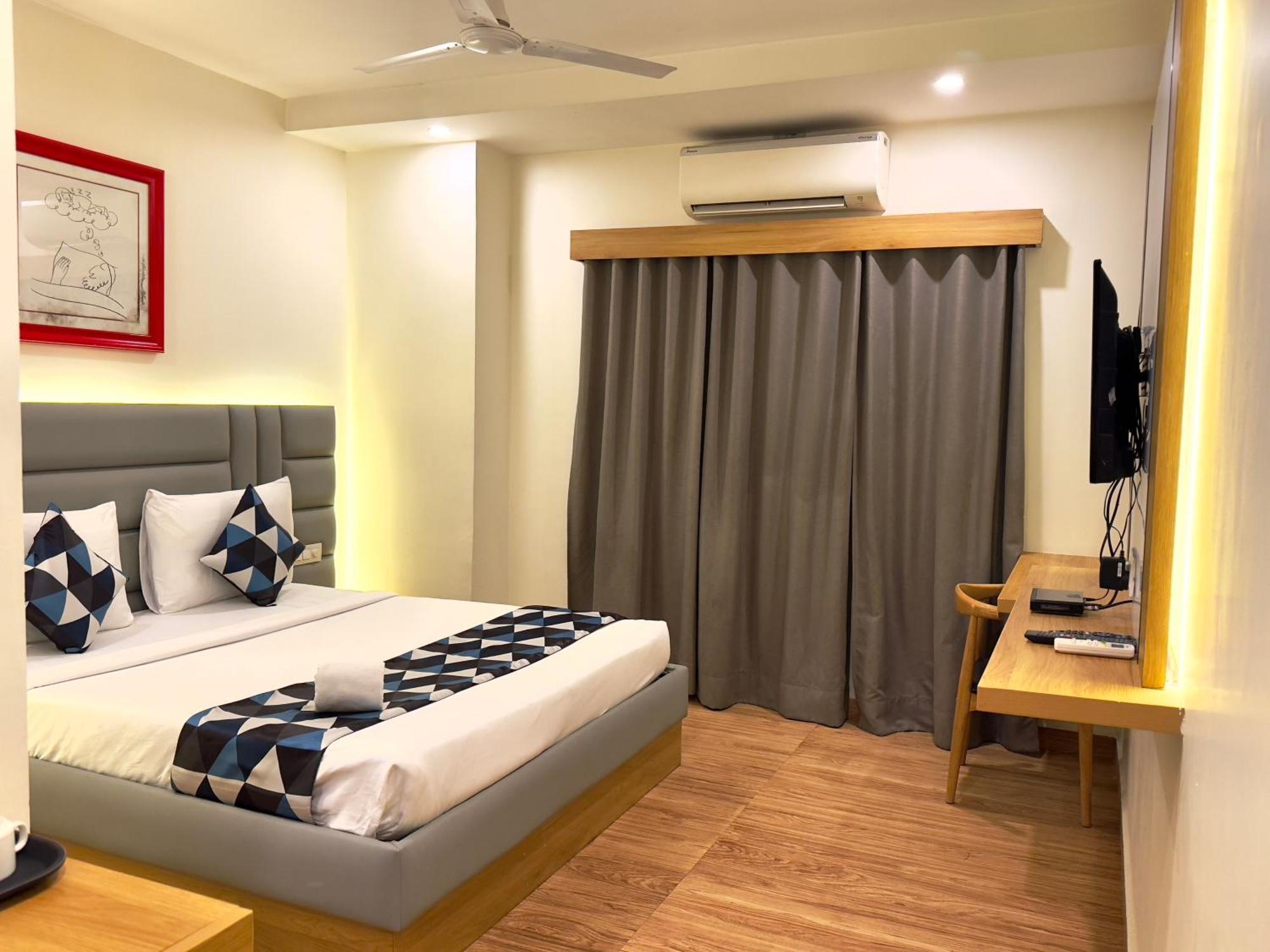 White Ridge Premium Hotel Haiderabad Buitenkant foto