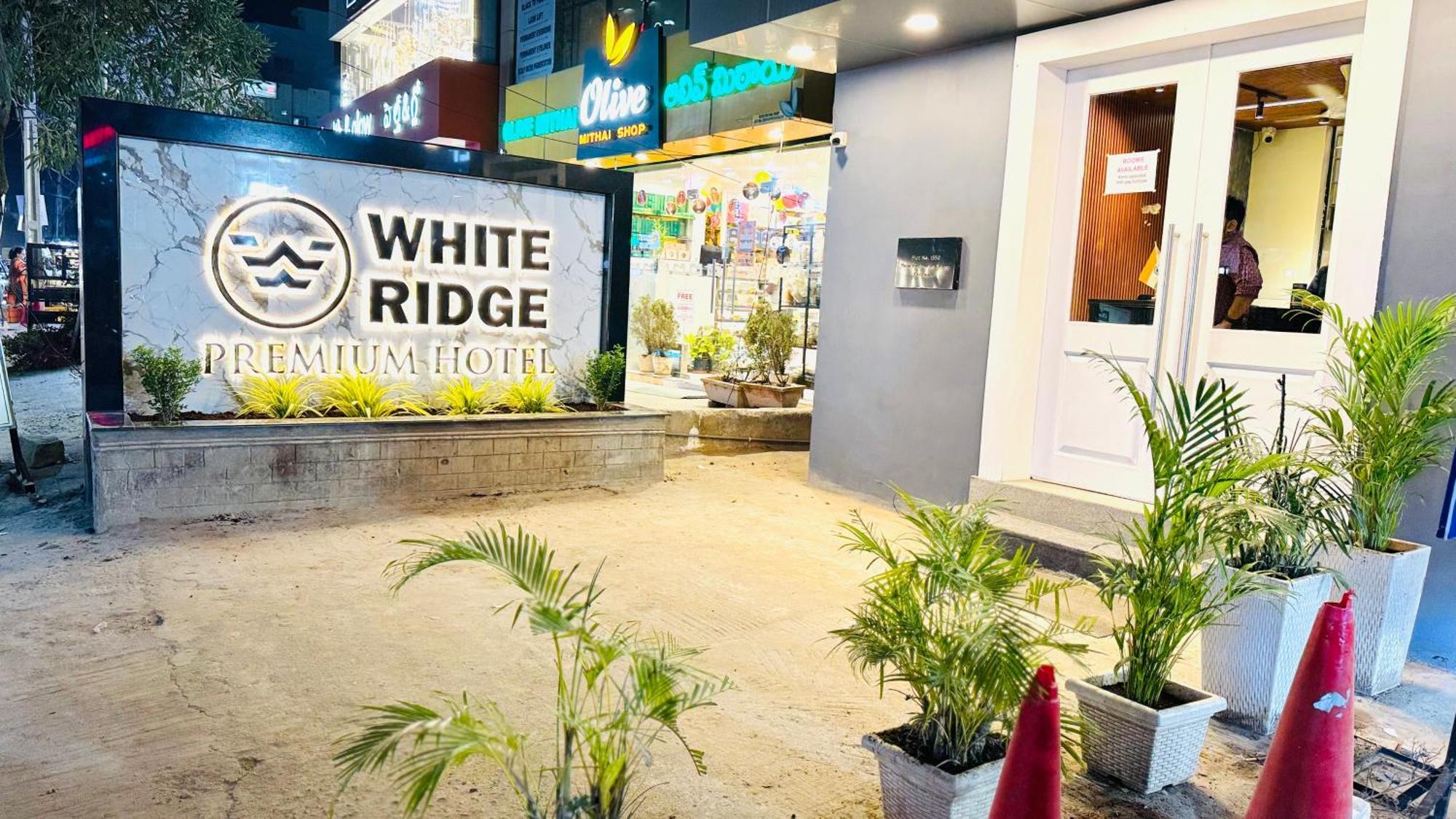 White Ridge Premium Hotel Haiderabad Buitenkant foto